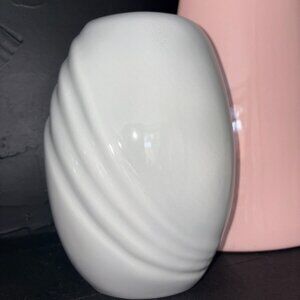 Vintage 80s Mod Light Gray Wave Vase